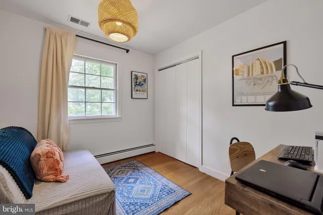 $749,999 | 20720 Warfield Court, Gaithersburg, MD 20882