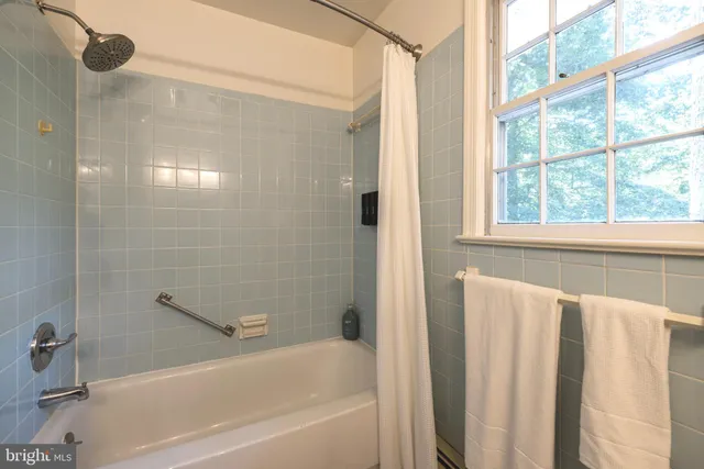 $749,999 | 20720 Warfield Court, Gaithersburg, MD 20882