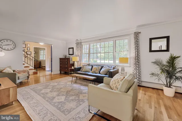 $749,999 | 20720 Warfield Court, Gaithersburg, MD 20882