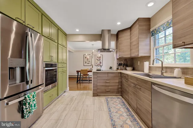 $749,999 | 20720 Warfield Court, Gaithersburg, MD 20882