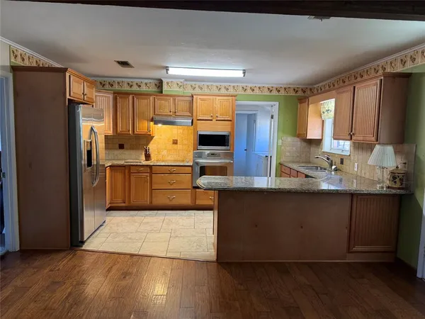 $220,000 | 1005 South Cypress Street, Vivian, LA 71082