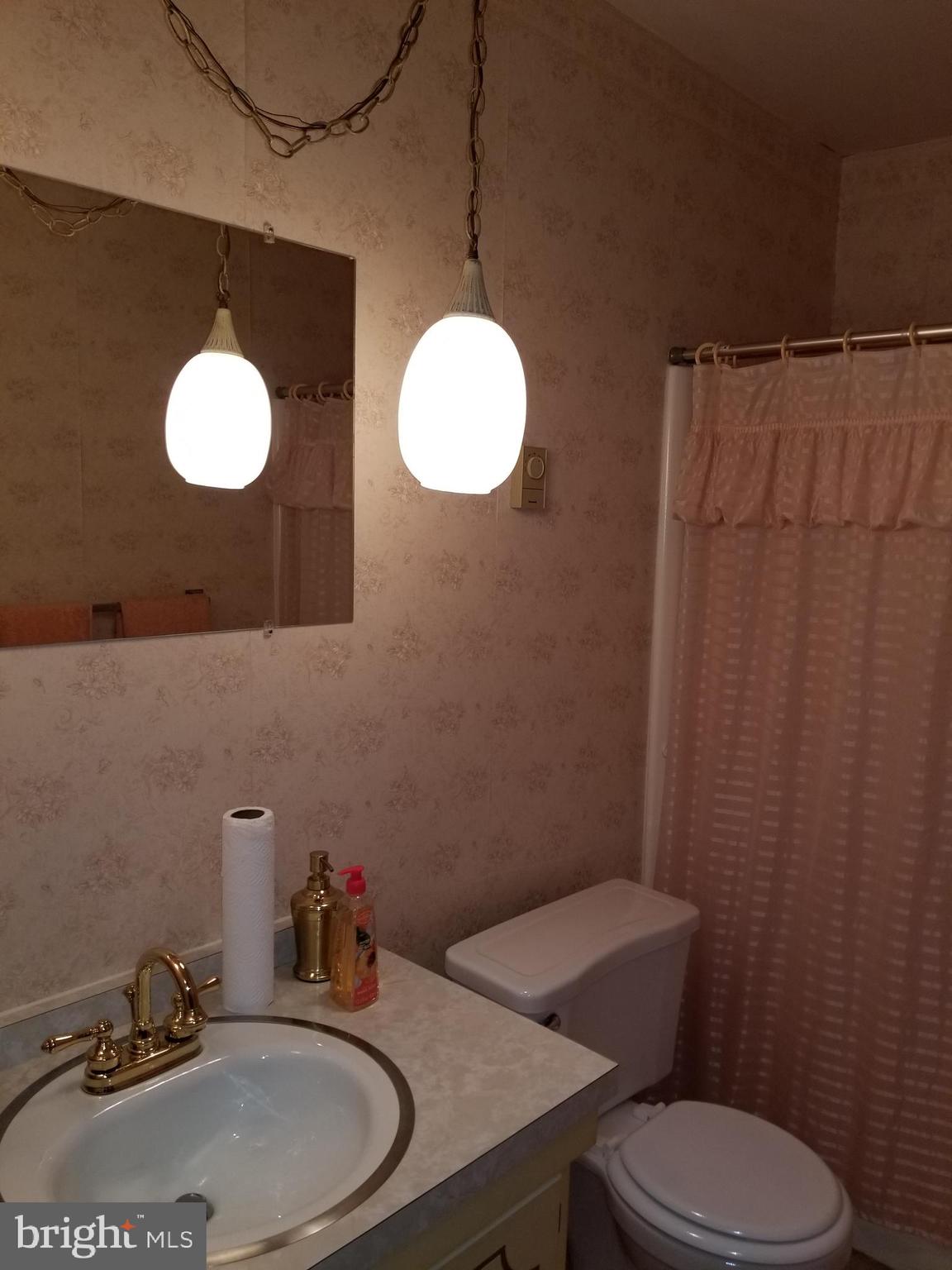 3216 Trinity Road Harrisburg, PA 17109 - Photo 21 of 26 Full Bath with tub /shower on main level