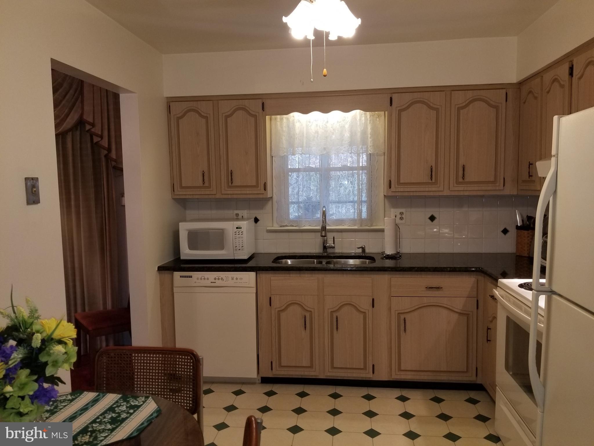 3216 Trinity Road Harrisburg, PA 17109 - Photo 5 of 26 Efficient eat in kitchen