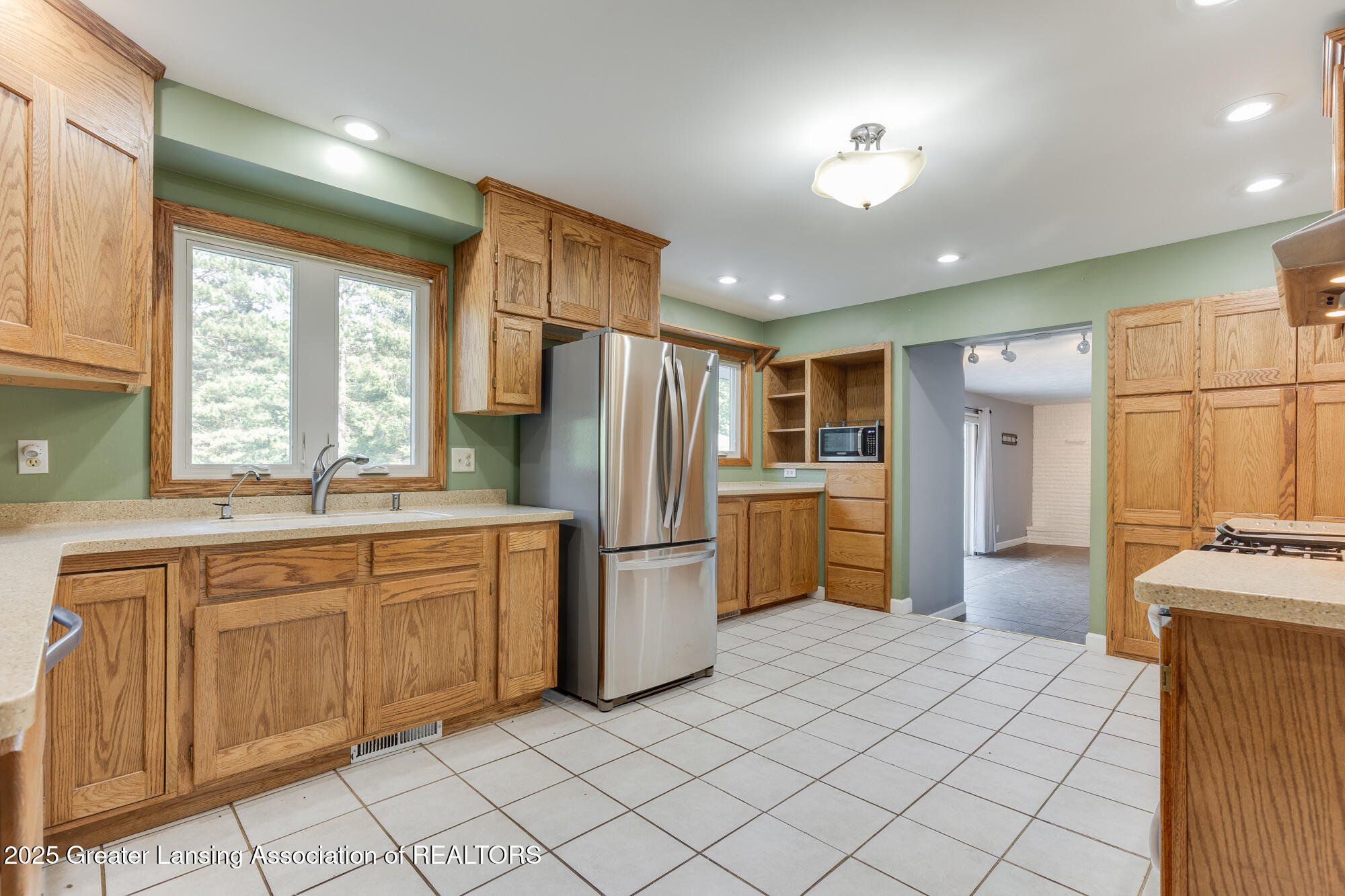 650 North Waverly Road Dimondale, MI 48821 - Photo 11 of 46 650_Waverly_PAULA-47