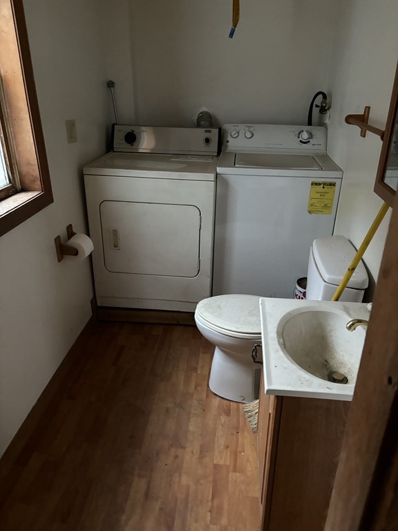 20 South Main Road Otis, MA 01253 - Photo 4 of 19 a utility room with dryer and washer