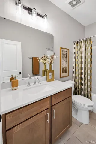 $596,637 | 105 Columbia Mdws Lane, O'Fallon, MO 63366