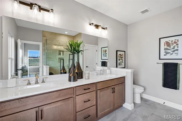 $596,637 | 105 Columbia Mdws Lane, O'Fallon, MO 63366