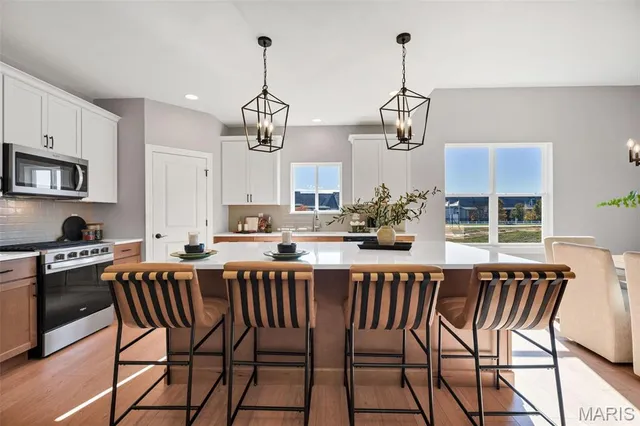 $596,637 | 105 Columbia Mdws Lane, O'Fallon, MO 63366