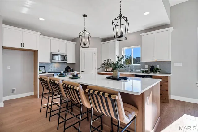 $596,637 | 105 Columbia Mdws Lane, O'Fallon, MO 63366