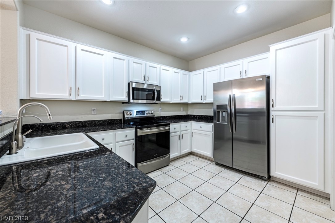 1502 Fieldbrook Street Henderson, NV 89052 - Photo 7 of 32