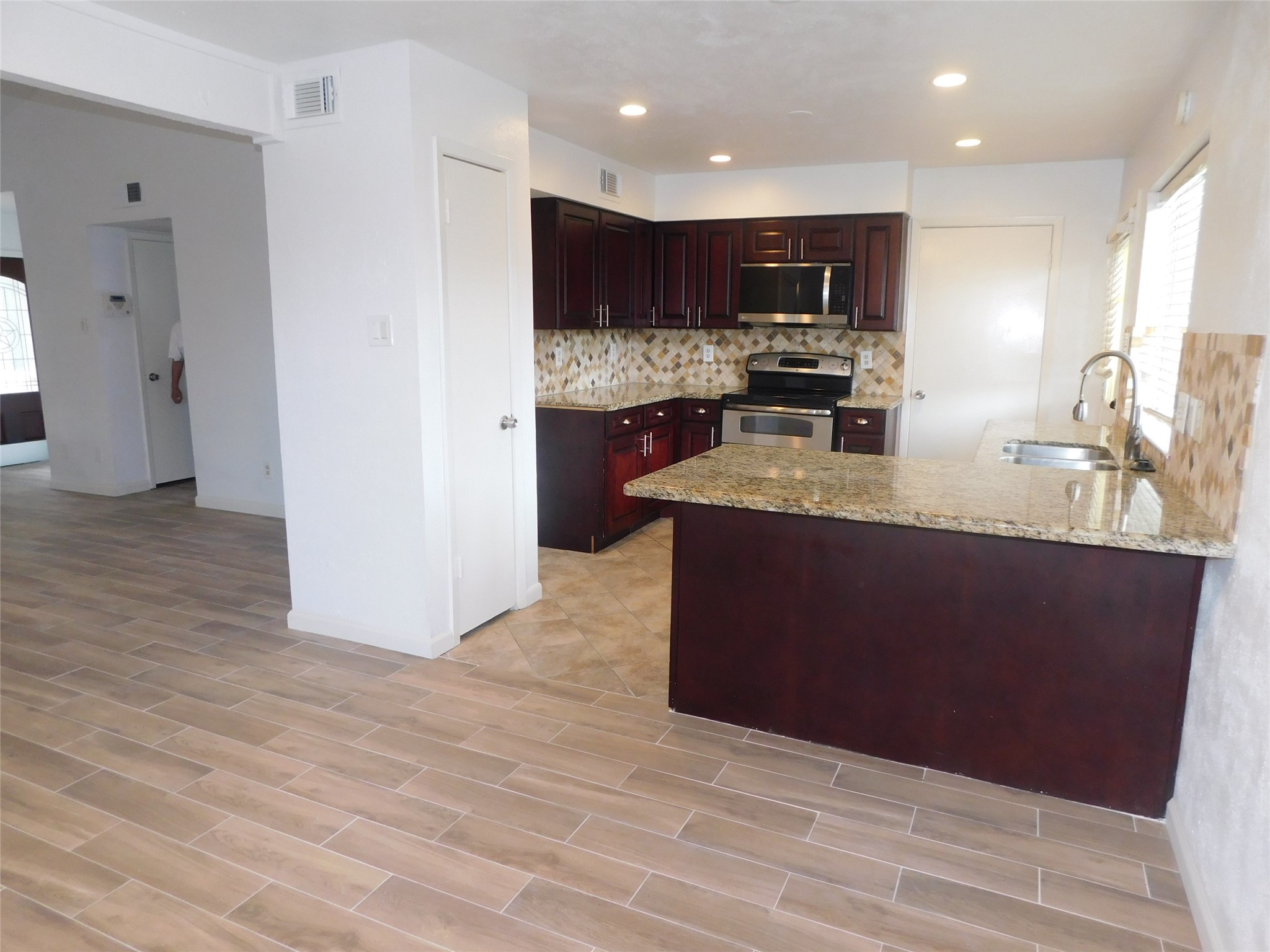 2754 Quarry Hill Road Sugar Land, TX 77478 - Photo 34 of 49