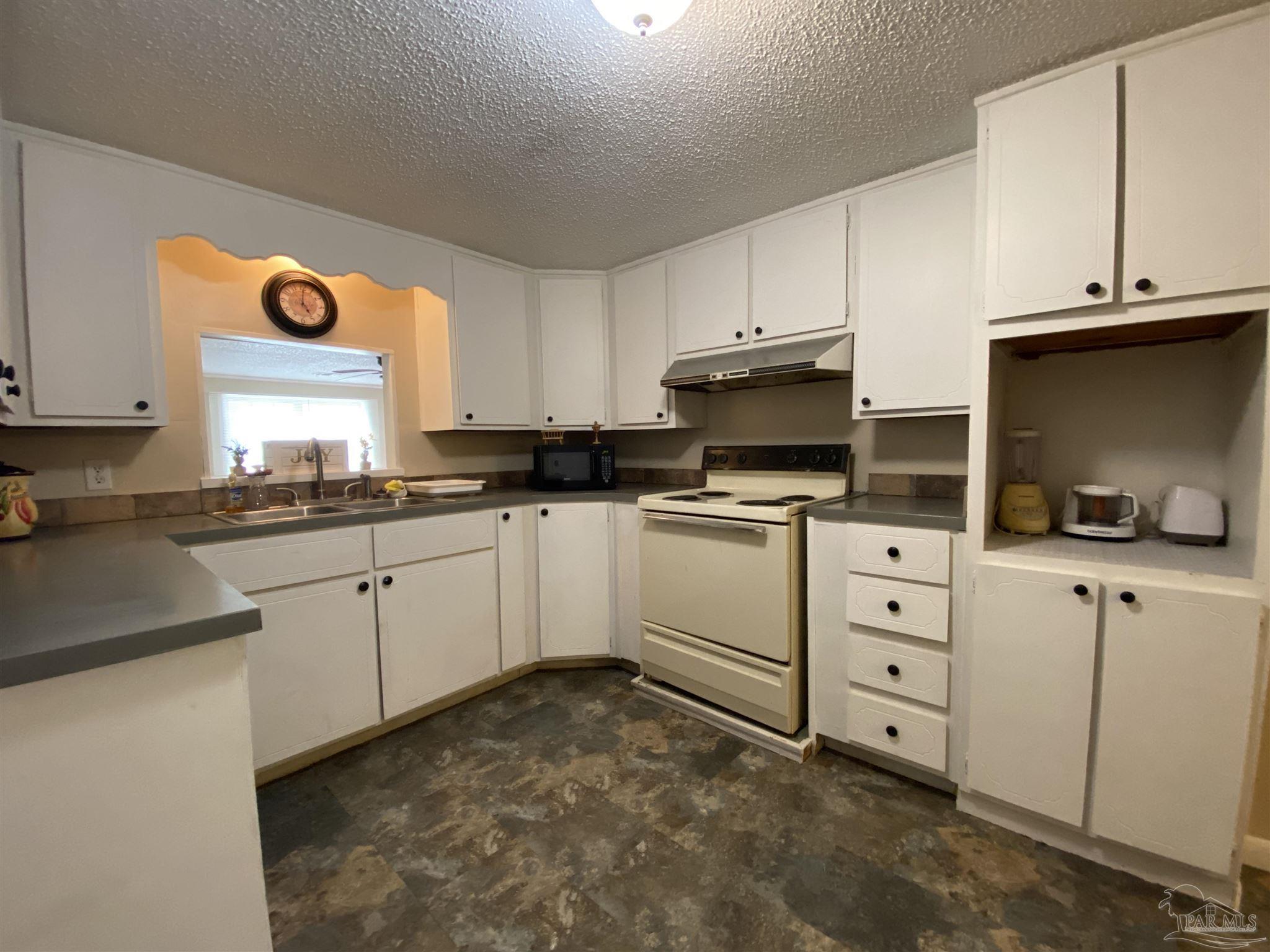 5525 Old Pollard Road Jay, FL 32565 - Photo 13 of 40 Gallery Image 13