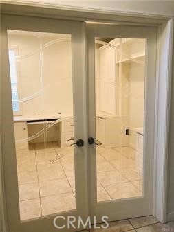 137 Tall Oak Irvine, CA 92603 - Photo 3 of 12 a bathroom with a shower