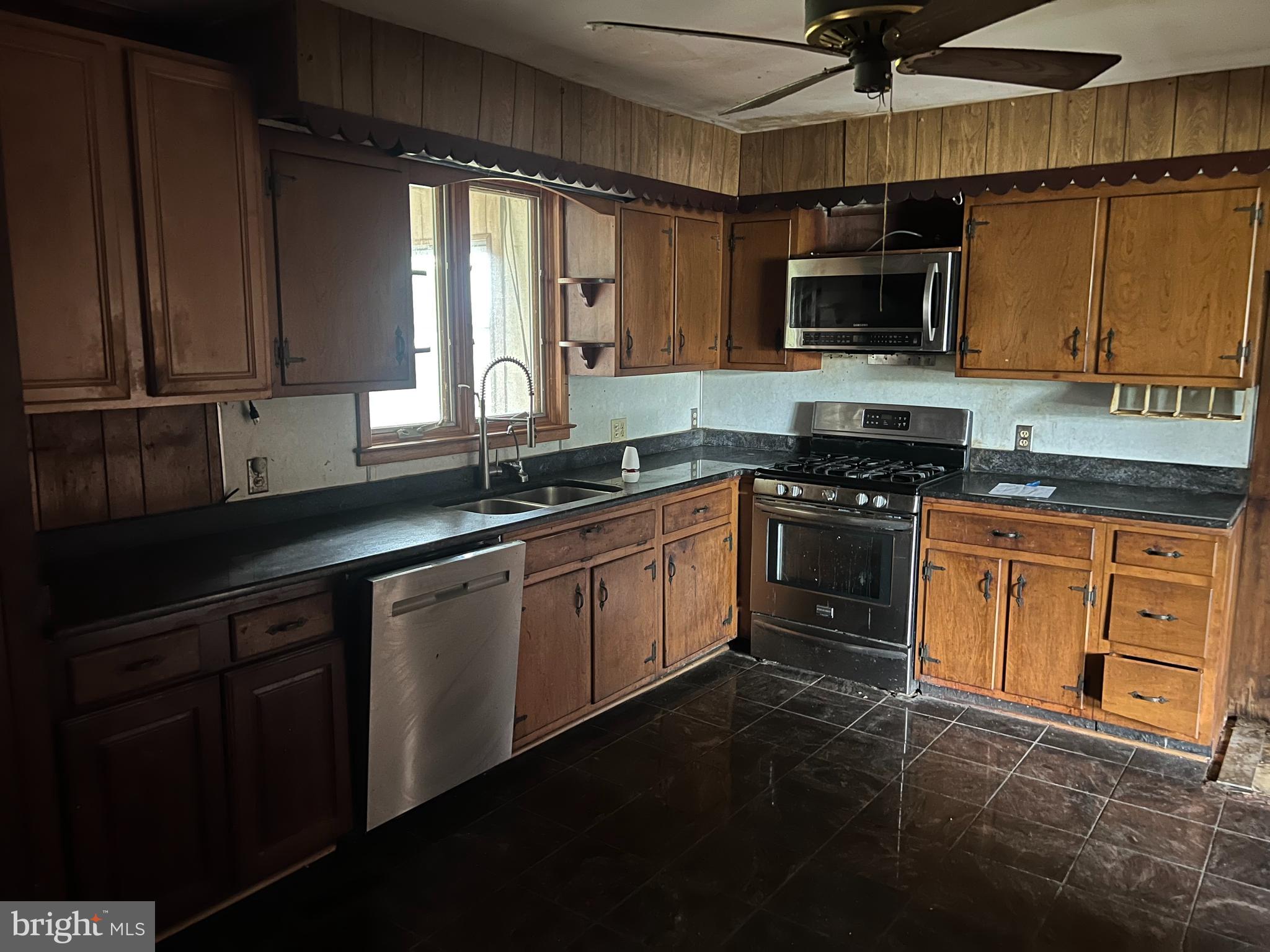 4257 Maple Grove Road Hampstead, MD 21074 - Photo 12 of 15 Kitchen
