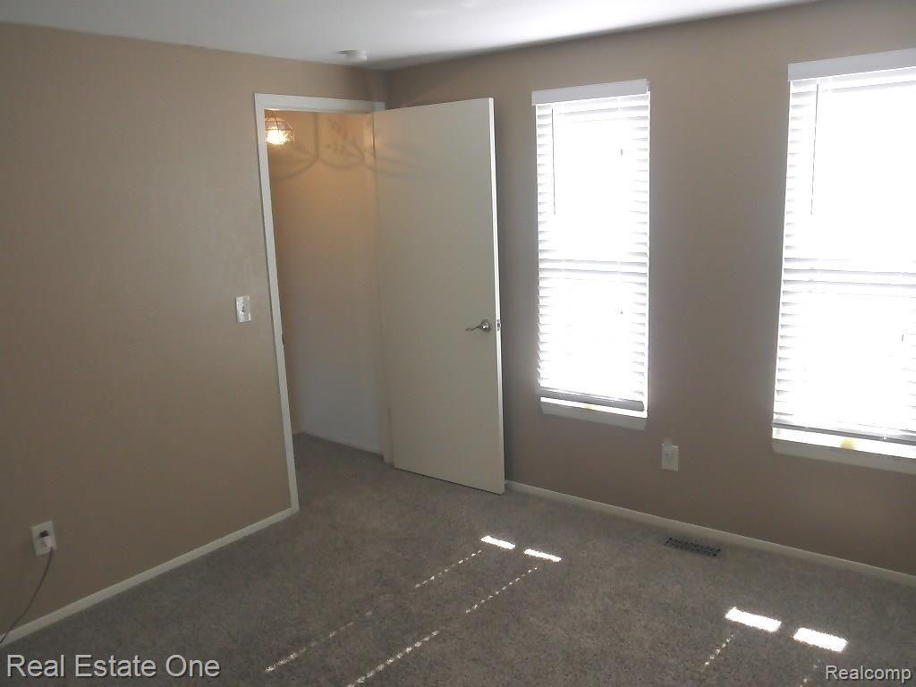 301 Willow Grove Lane, Unit 98 Rochester, MI 48307 - Photo 25 of 38