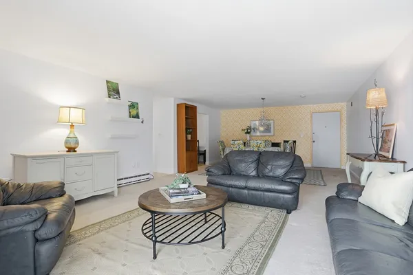 $285,000 | 1321 Worcester Road, Unit 201, Framingham, MA 01701