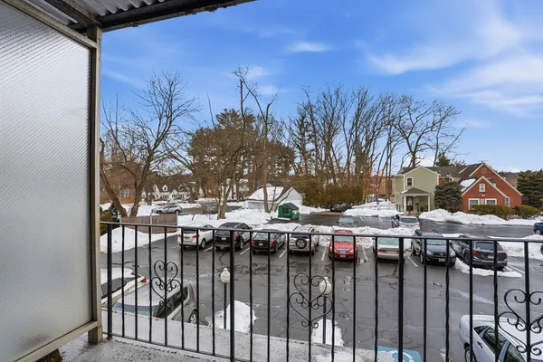 $285,000 | 1321 Worcester Road, Unit 201, Framingham, MA 01701