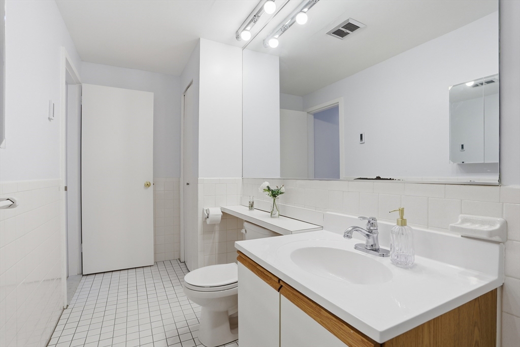 1321 Worcester Road, Unit 201 Framingham, MA 01701 - Photo 19 of 25