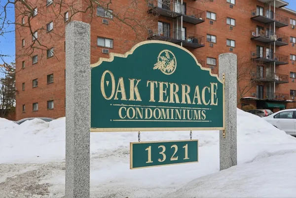 $285,000 | 1321 Worcester Road, Unit 201, Framingham, MA 01701