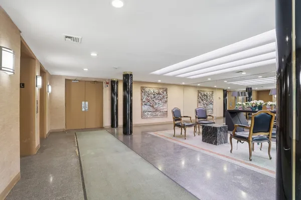 $285,000 | 1321 Worcester Road, Unit 201, Framingham, MA 01701