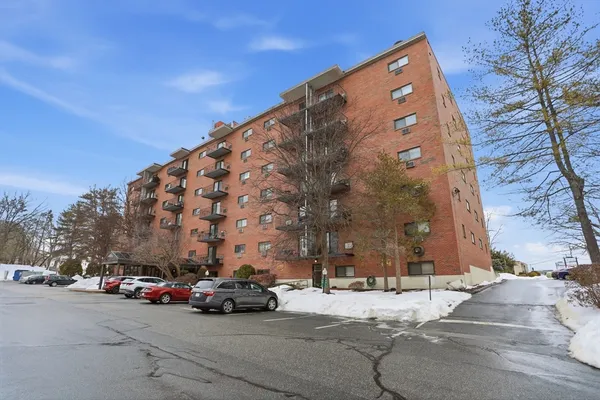 $285,000 | 1321 Worcester Road, Unit 201, Framingham, MA 01701