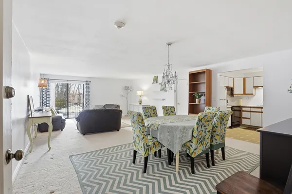 $285,000 | 1321 Worcester Road, Unit 201, Framingham, MA 01701