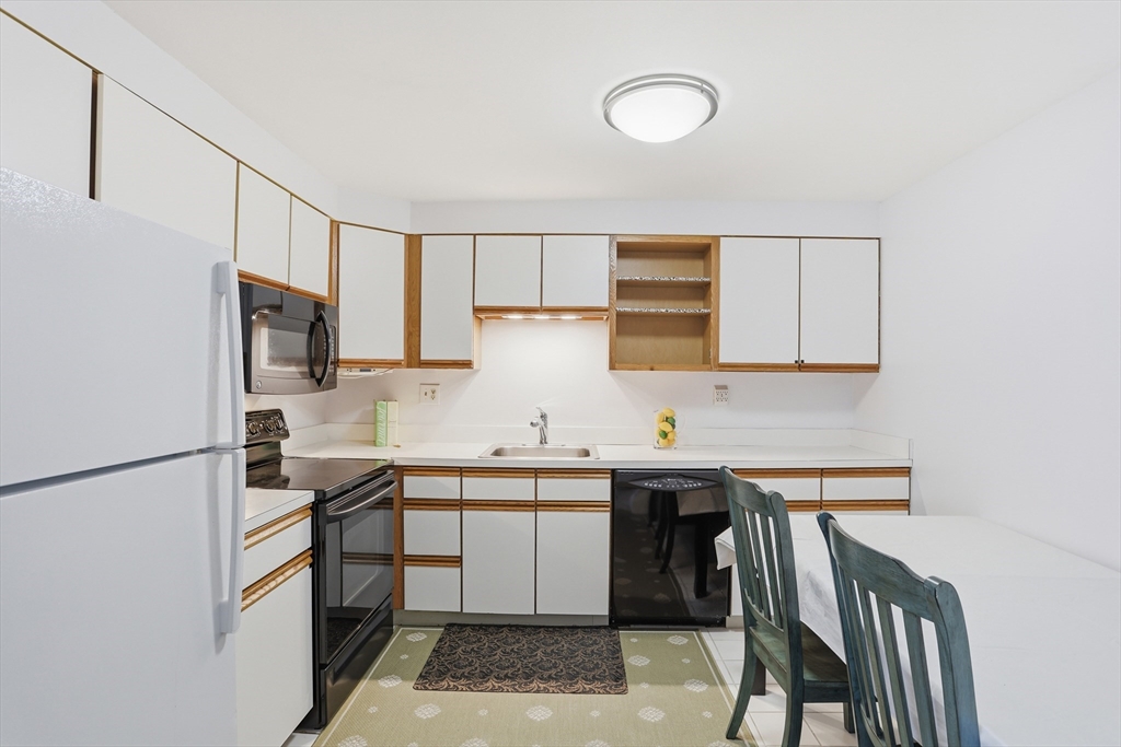 1321 Worcester Road, Unit 201 Framingham, MA 01701 - Photo 7 of 25