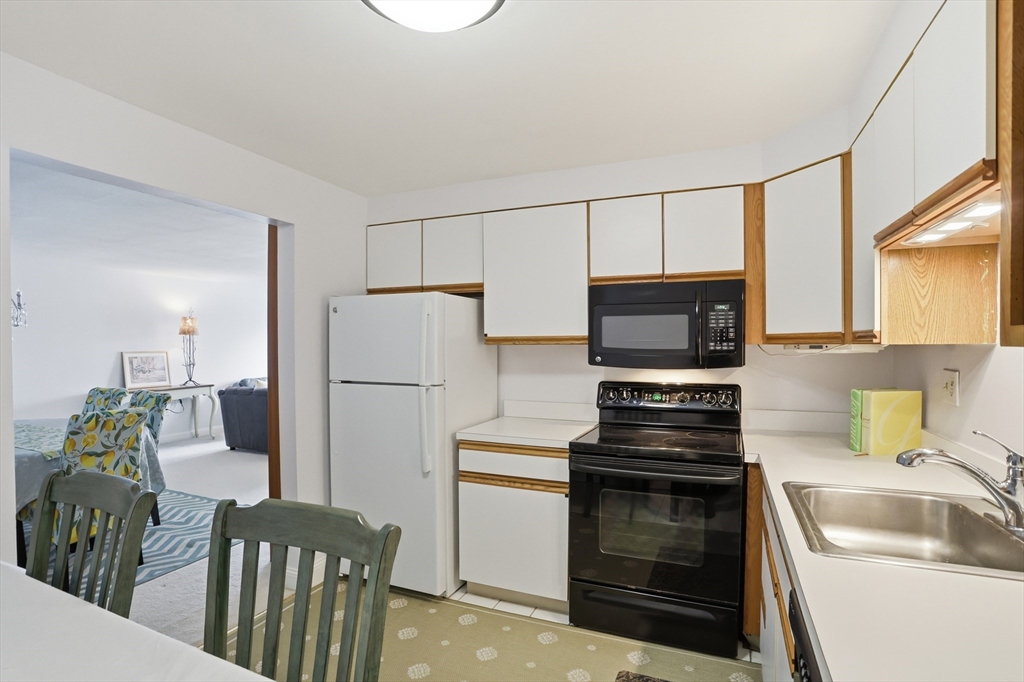 1321 Worcester Road, Unit 201 Framingham, MA 01701 - Photo 10 of 25