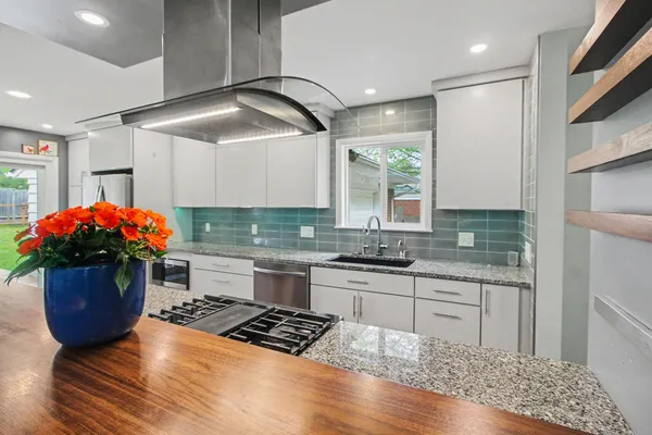 $369,000 | 3310 Fernwood Avenue, Ann Arbor, MI 48108