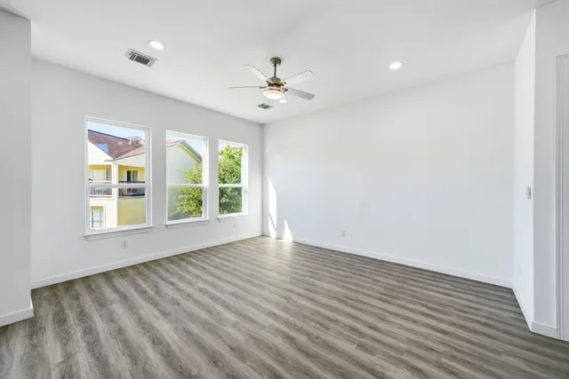 $335,000 | 111 Capetown Way, Conroe, TX 77356