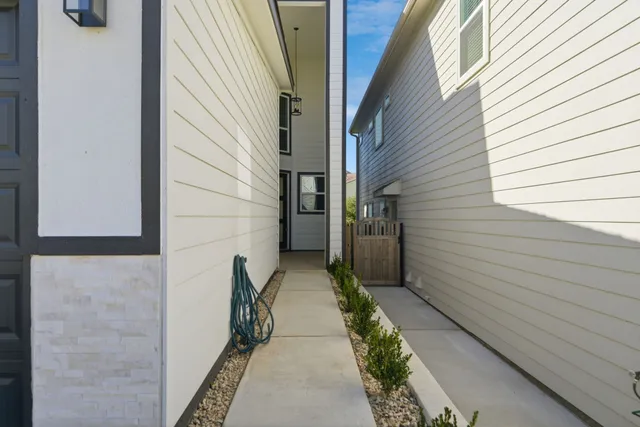 $335,000 | 111 Capetown Way, Conroe, TX 77356