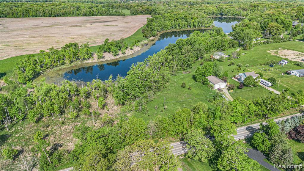 D North Holly Road Holly, MI 48442 - Photo 1 of 27