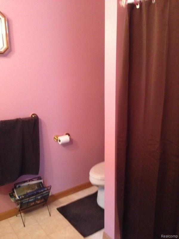 11585 Gilbert Road Memphis, MI 48041 - Photo 21 of 36 24051136-20.jpg