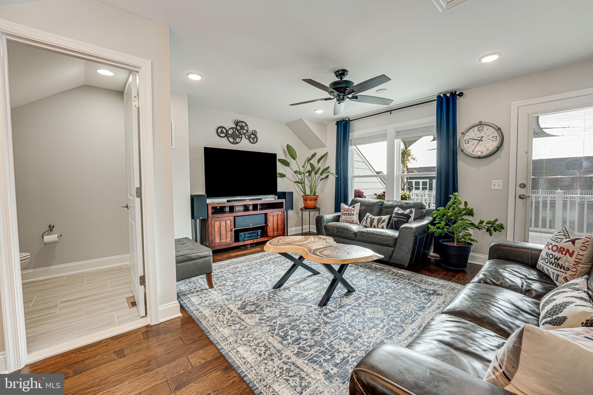 17372 Redshank Road Dumfries, VA 22026 - Photo 42 of 80 AND access to this AMAZING roof top terrace!!!