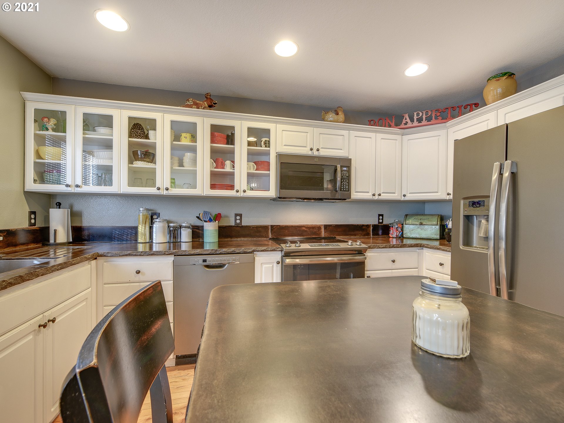 22036 Southwest Grahams Ferry Road, Unit C Tualatin, OR 97062 - Photo 11 of 28 Gallery Image 11