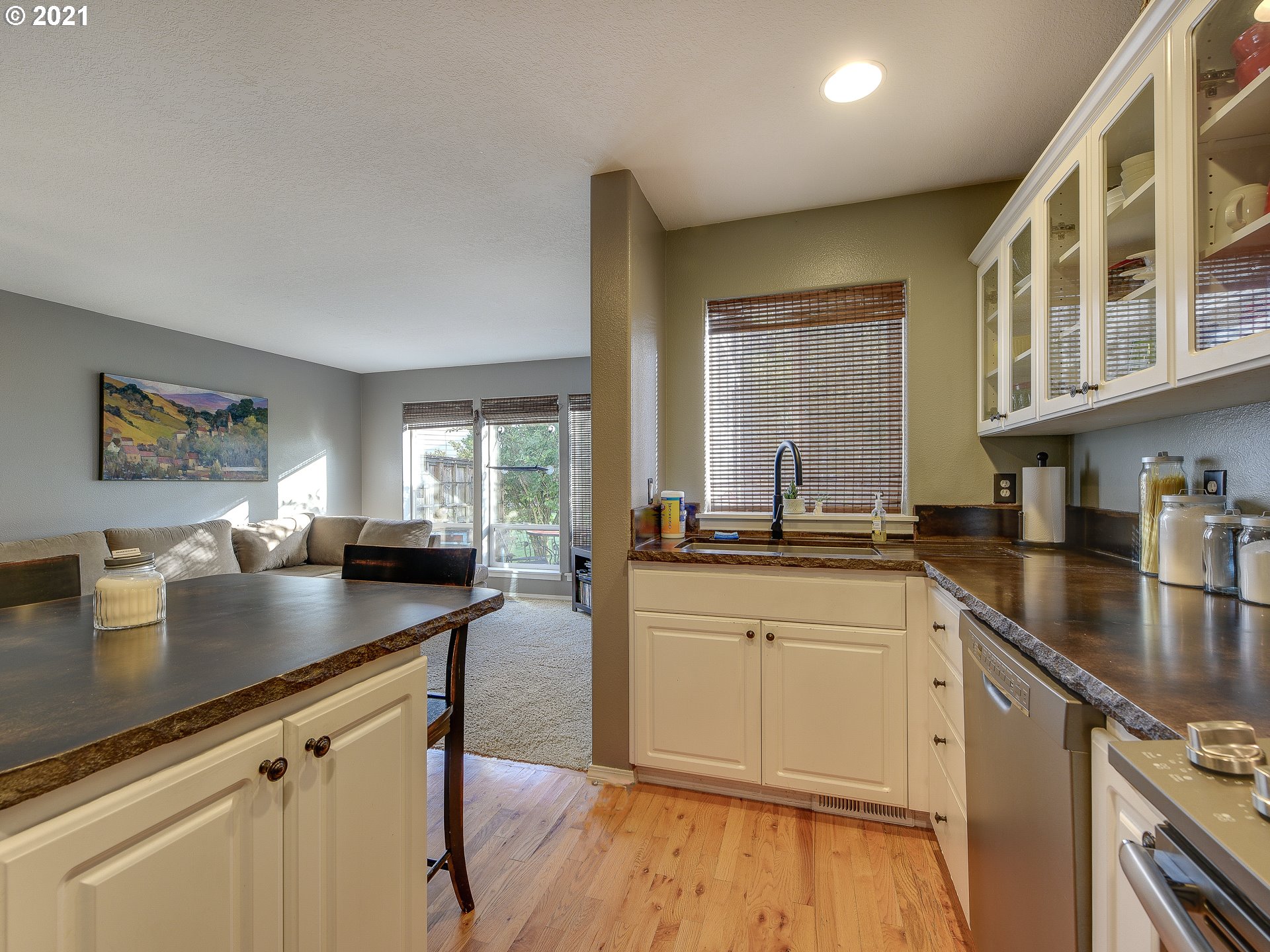 22036 Southwest Grahams Ferry Road, Unit C Tualatin, OR 97062 - Photo 13 of 28 Gallery Image 13