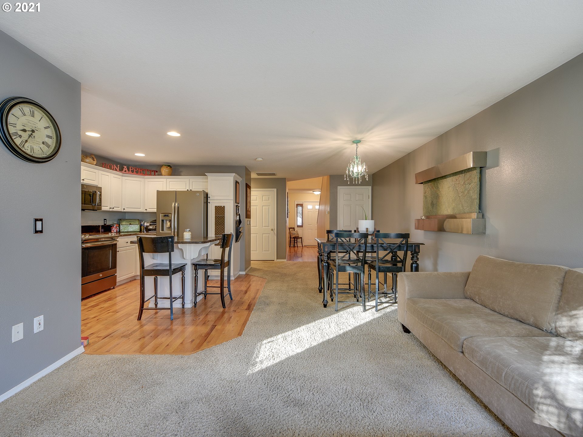 22036 Southwest Grahams Ferry Road, Unit C Tualatin, OR 97062 - Photo 8 of 28 Gallery Image 8