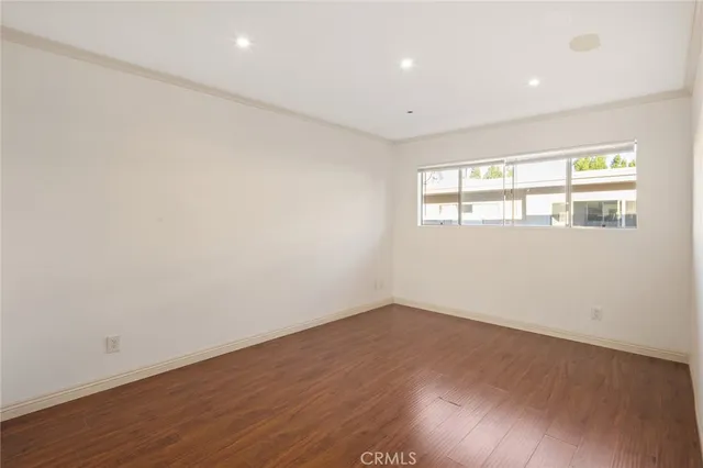 $4,000 | 5242 Lindley Avenue, Encino, CA 91316