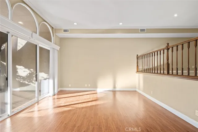 $4,000 | 5242 Lindley Avenue, Encino, CA 91316