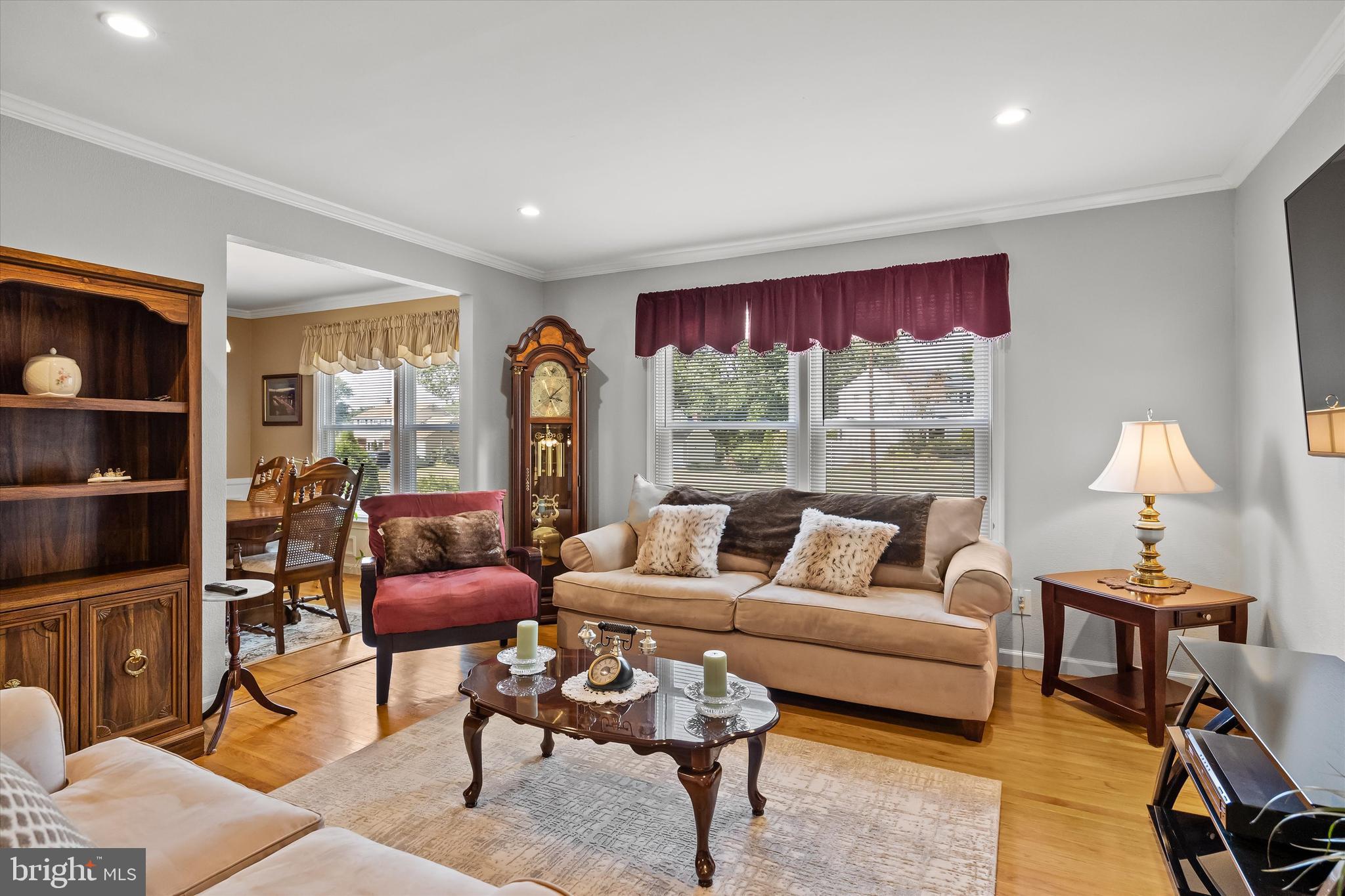 2523 Church Road Cinnaminson, NJ 08077 - Photo 8 of 34 Living Room