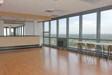 $114,000 | 7234 West North Avenue, Unit 807, Elmwood Park, IL 60707