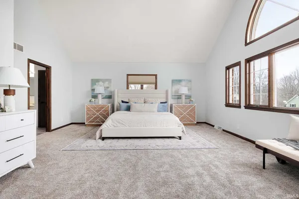 $689,900 | 17470 Skyline Drive, South Bend, IN 46614