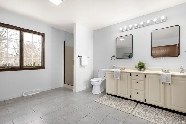 $664,900 | 17470 Skyline Drive, South Bend, IN 46614