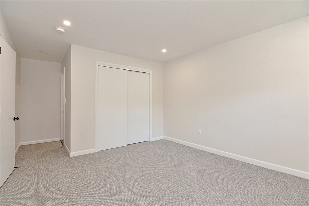56 Jacqueline Road, Unit 10 Waltham, MA 02452 - Photo 7 of 30