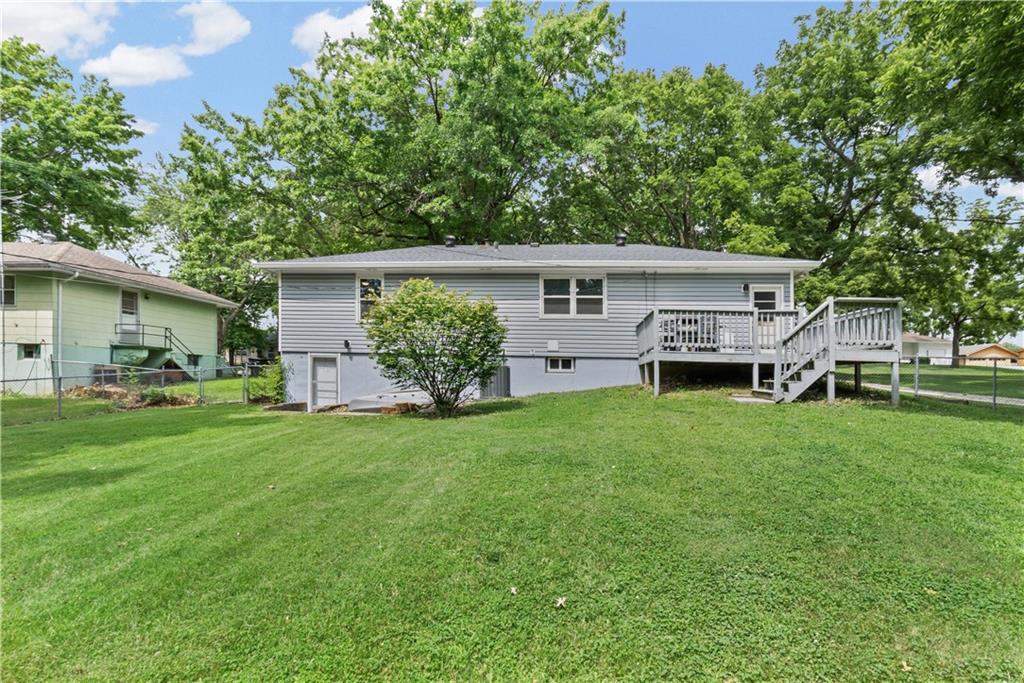 1104 Lexington Road Pleasant Hill, MO 64080 - Photo 25 of 27