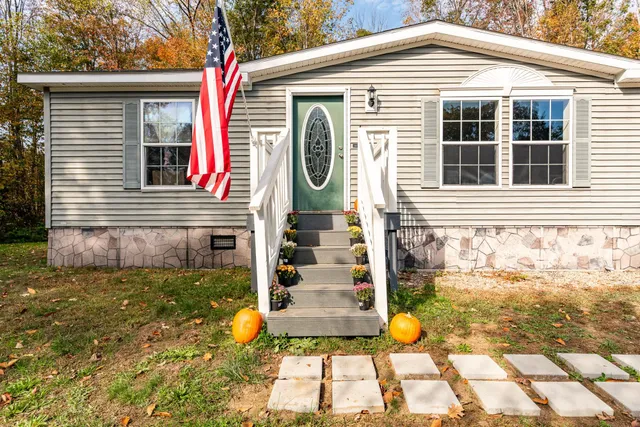 $214,900 | 4 Ivy Lane, Farmington, NH 03835