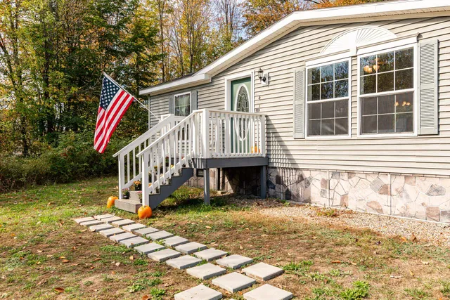 $214,900 | 4 Ivy Lane, Farmington, NH 03835