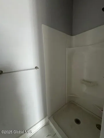 $1,300 | 152 Main Street, Unit 6, Hoosick Falls, NY 12090