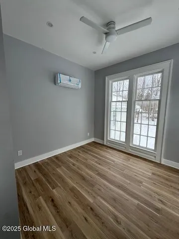 $1,300 | 152 Main Street, Unit 6, Hoosick Falls, NY 12090