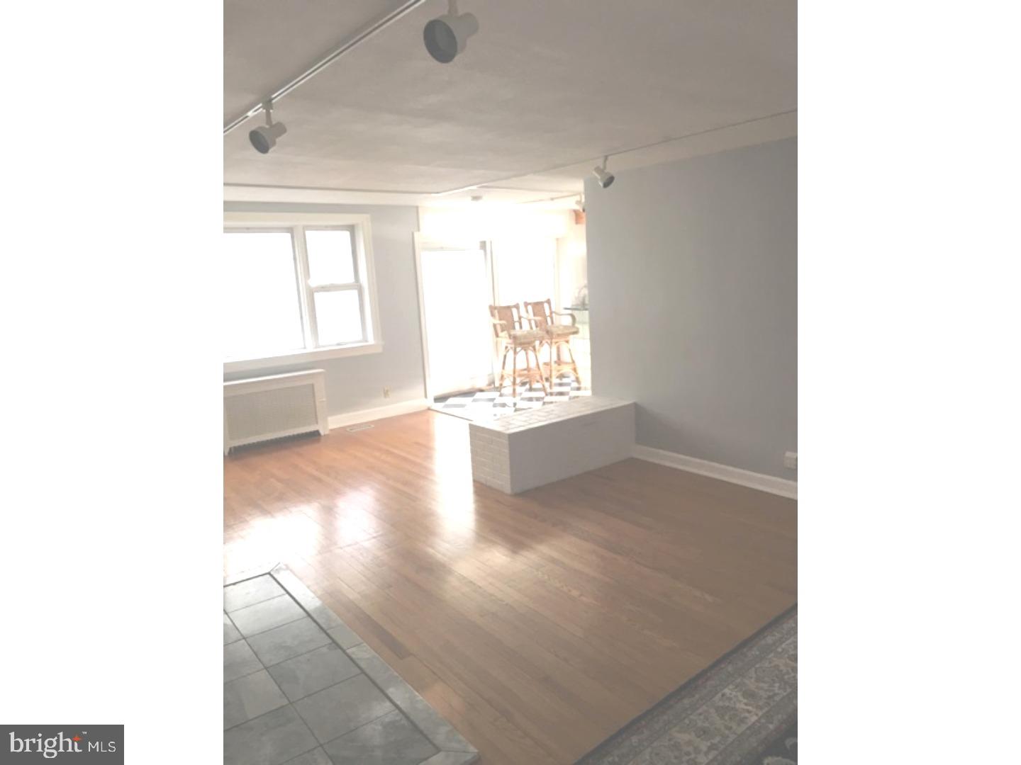 30 Georgetown Road Bordentown, NJ 08505 - Photo 5 of 22 Living Room